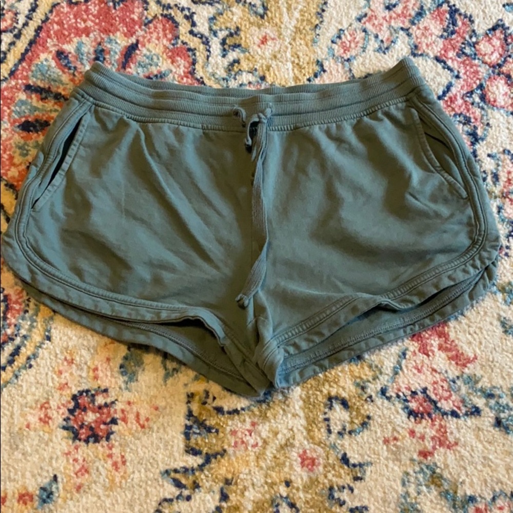 Aerie green shorts
